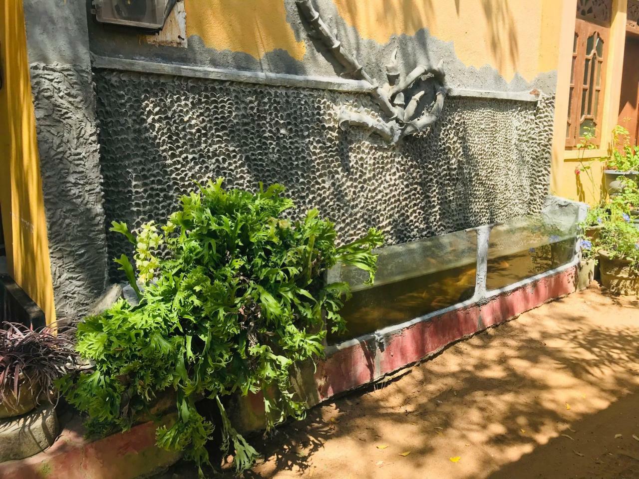 Temple Flower Guest Kirinda  Exterior foto